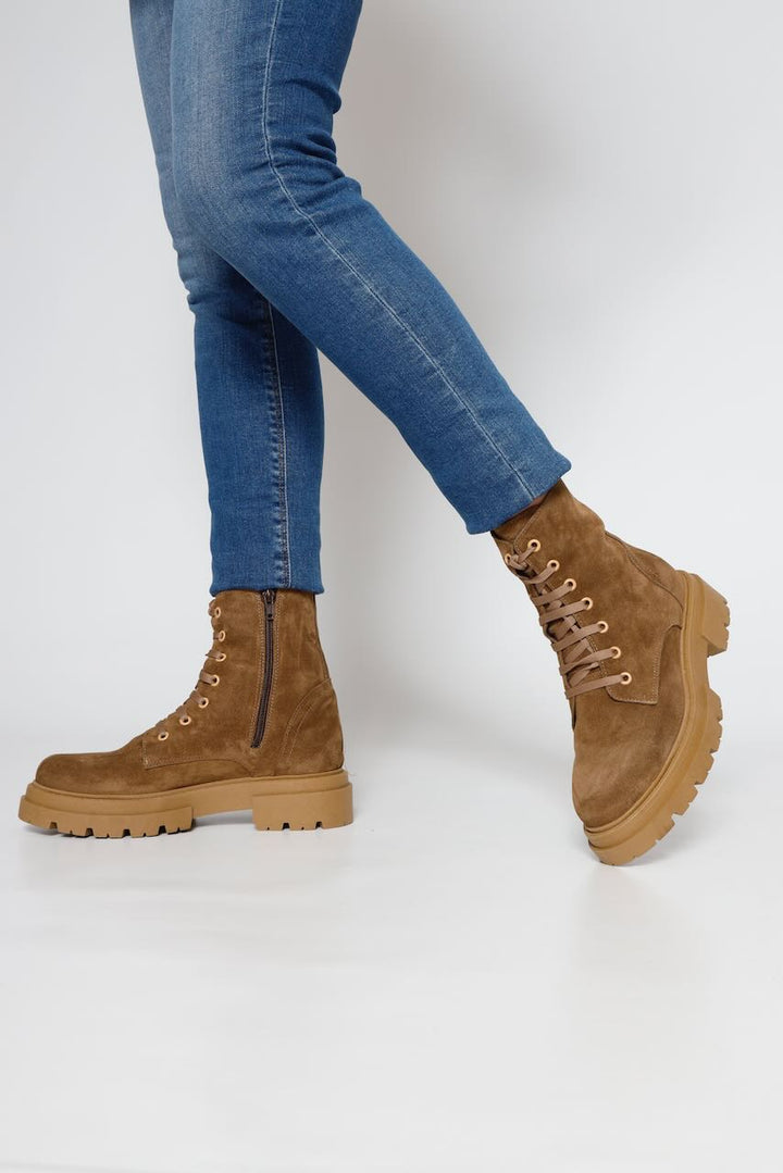 XS02-CAMEL BOOT