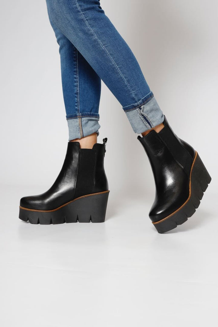 BOOT 45491705-BLACK